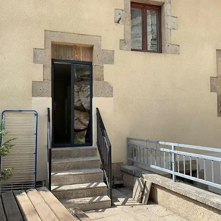4 Personnes, 1 Chambre, Terrasse, Wifi, Proche Du Centre Apartment La Bourboule
